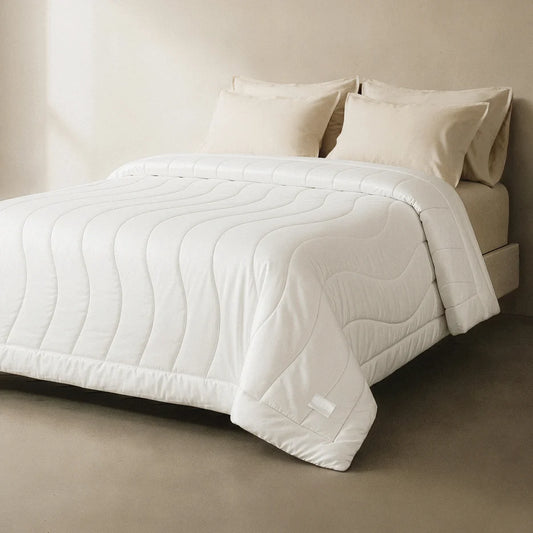 Breeze Comforter full bed image in white